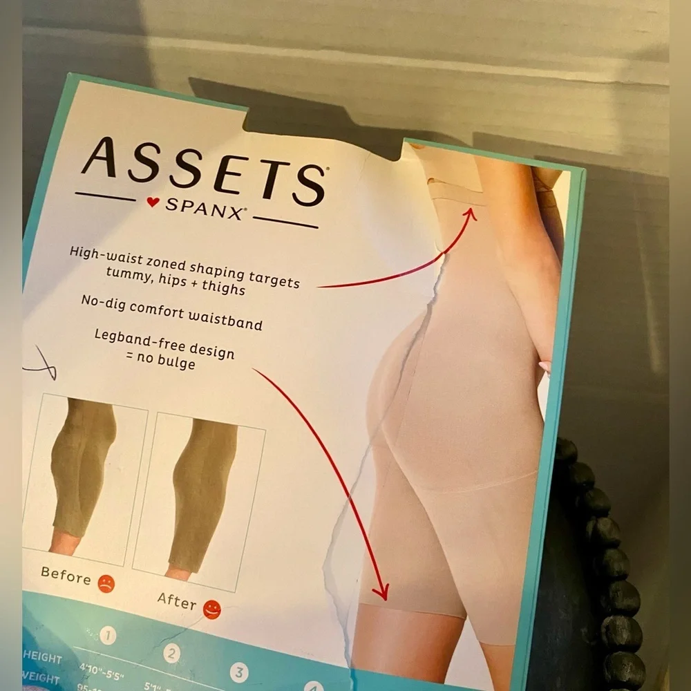 🔥ASSETS by SPANX High Waist Shaping Short in Black🔥 NIB - Picture 4 of 10